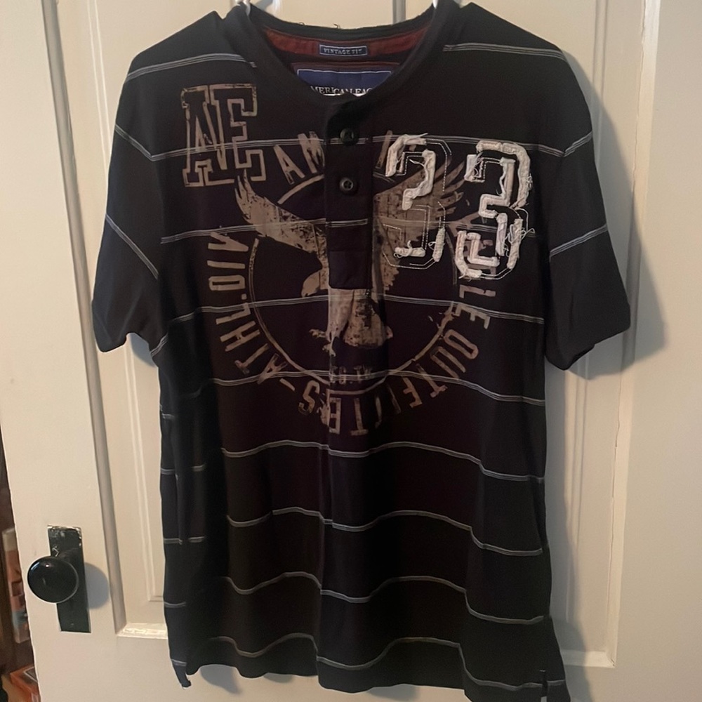 black boys XL american eagle shirt